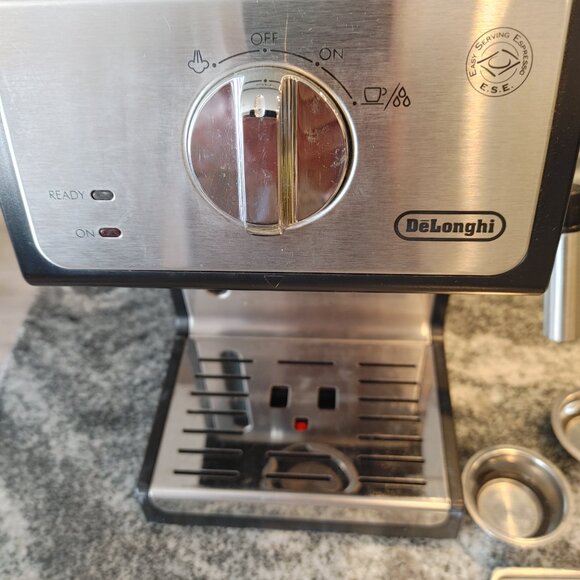Delonghi 15 Bar Pump Espresso/Cappuccino Coffee Machine - Picture 5 of 7